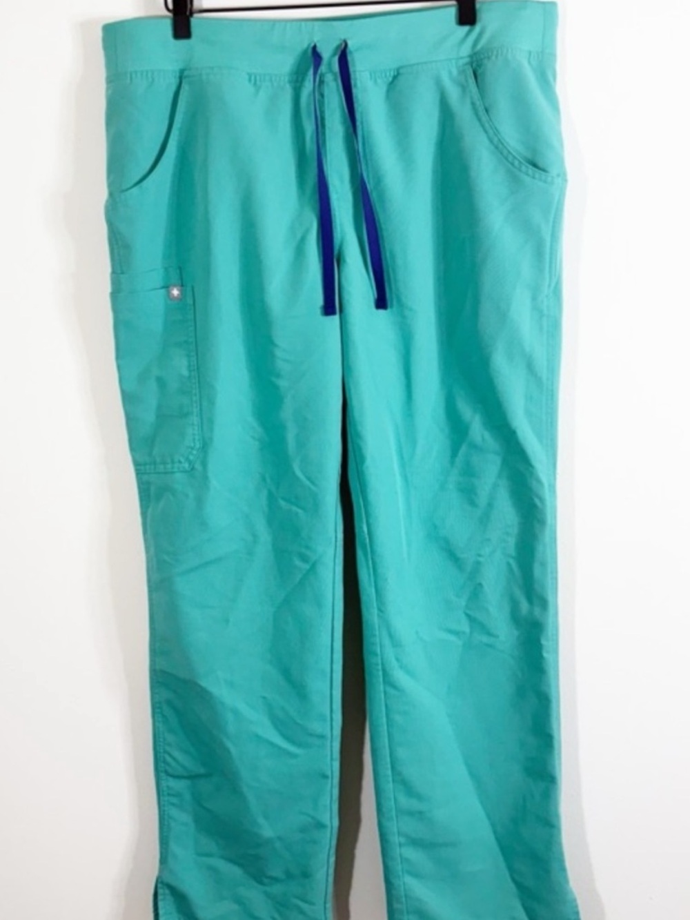 Figs Teal Scrub Pants with Navy Drawstring Large size.